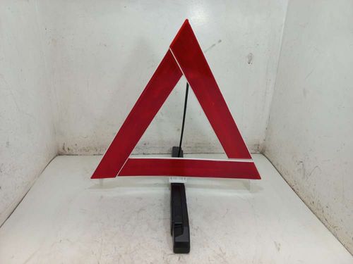 TRIANGULO DE SEGURANCA TOYOTA RAV4 2.5 2019