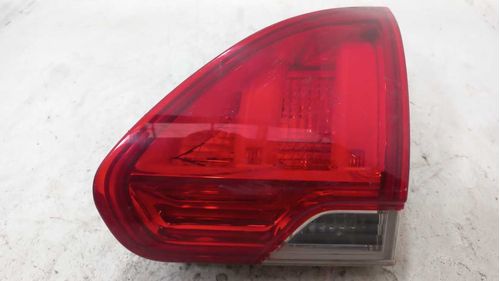 LANTERNA DA TAMPA DIREITA PEUGEOT 2008 1.6L 2016